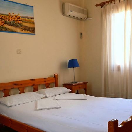 Seaview Self Catering Apartment - Helen No 1 Xiropigado Exterior photo