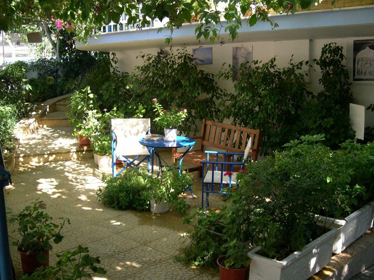 Seaview Self Catering Apartment - Helen No 1 Xiropigado Exterior photo