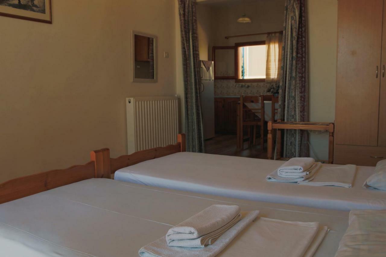 Seaview Self Catering Apartment - Helen No 1 Xiropigado Exterior photo